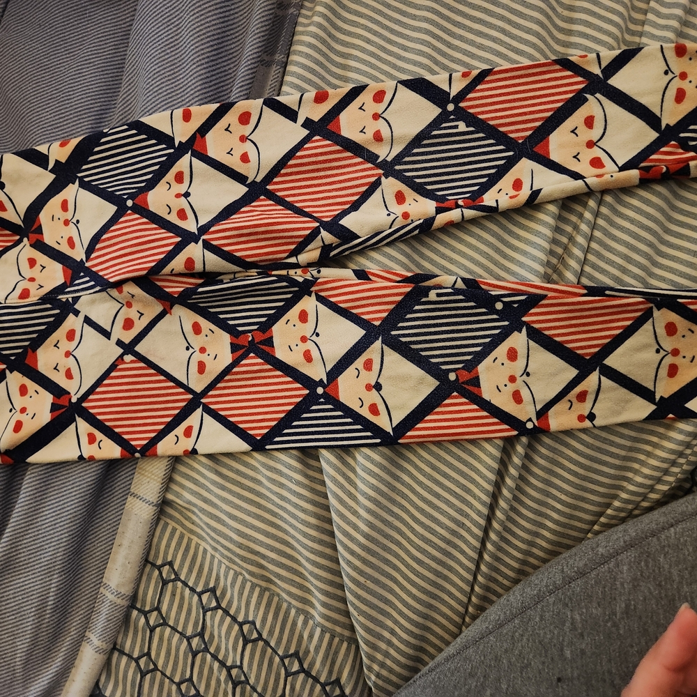 Geometric Patterned Leggings
